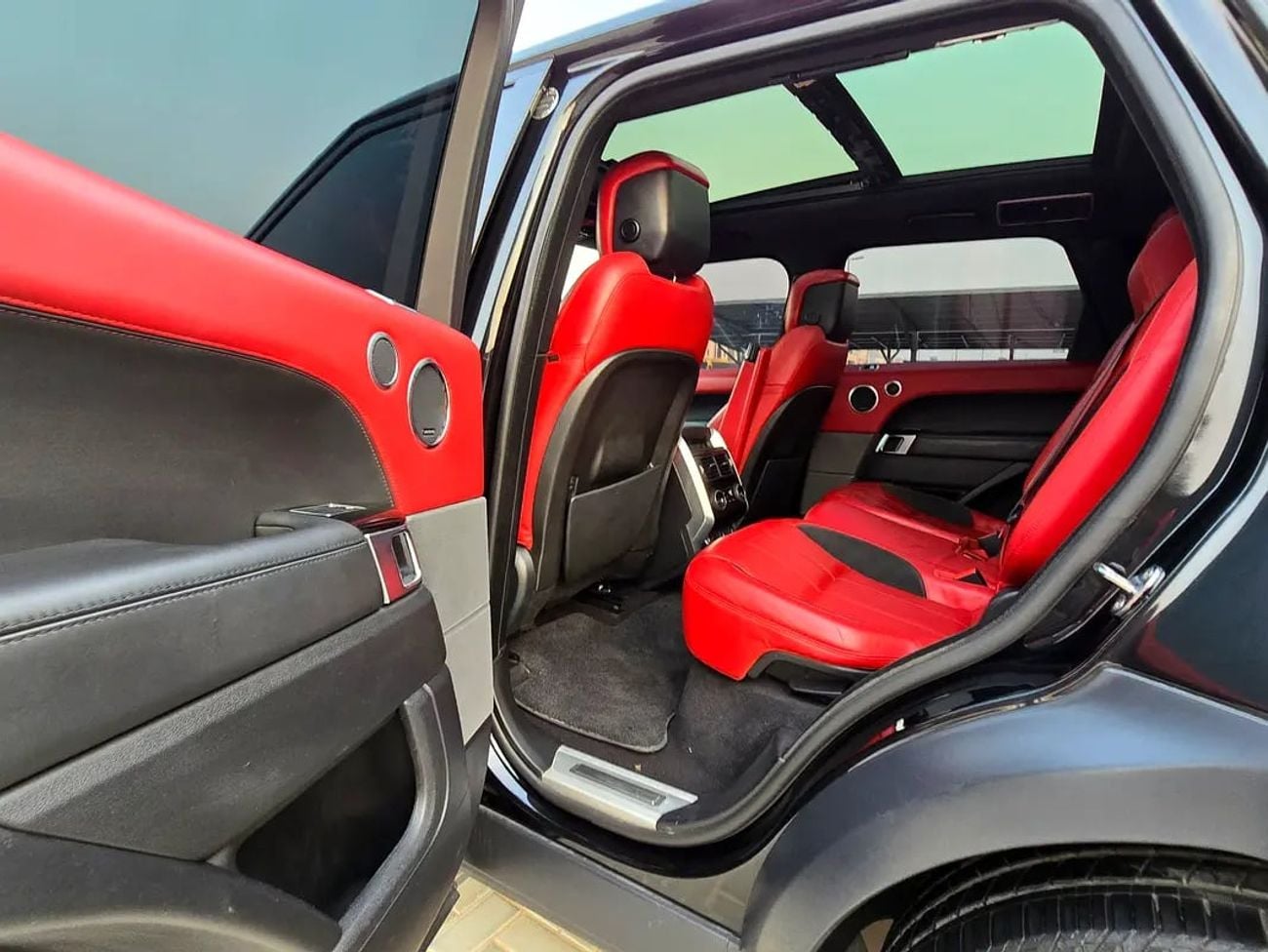 Land Rover Range Rover Sport Pristine HSE | GCC Specs | Low Mileage