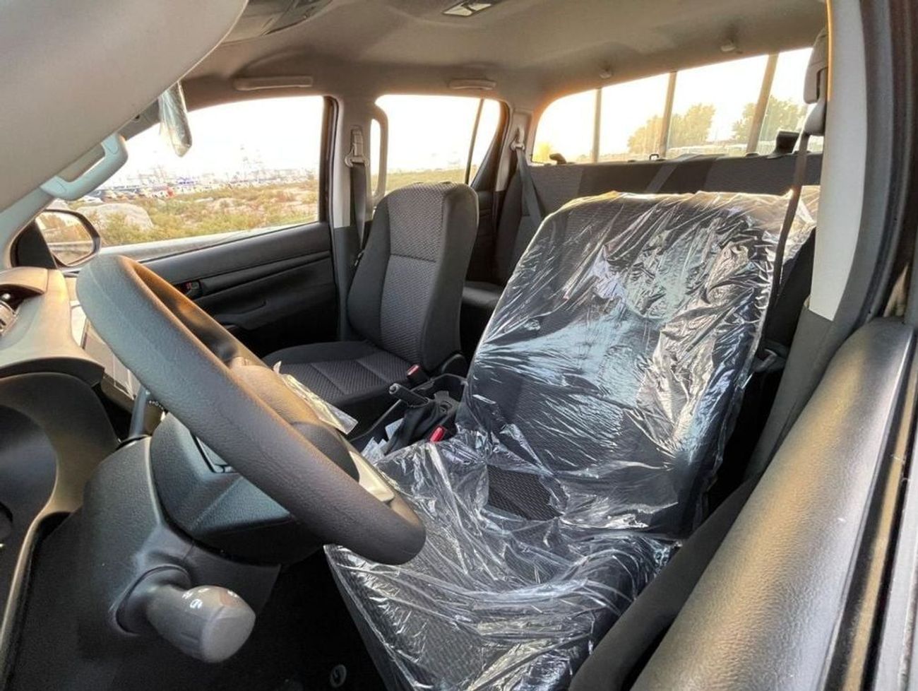 تويوتا هيلوكس GL TOYOTA HILUX 2.4 DC DSL 4x4 MT POWER WINDOWS