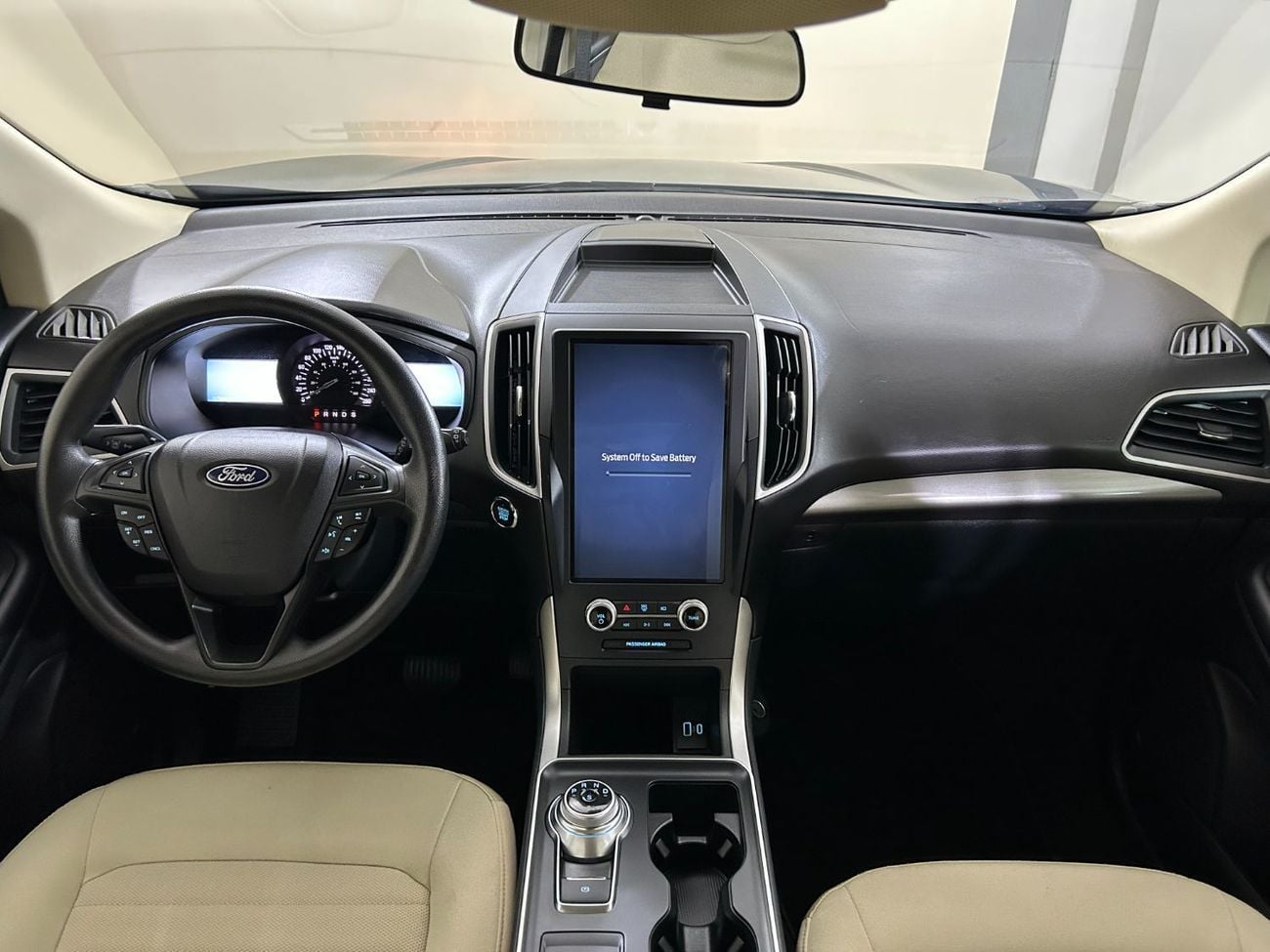 Ford Edge SE022 /AL TAYER MOTORS AL QOUZ SHOWROOM