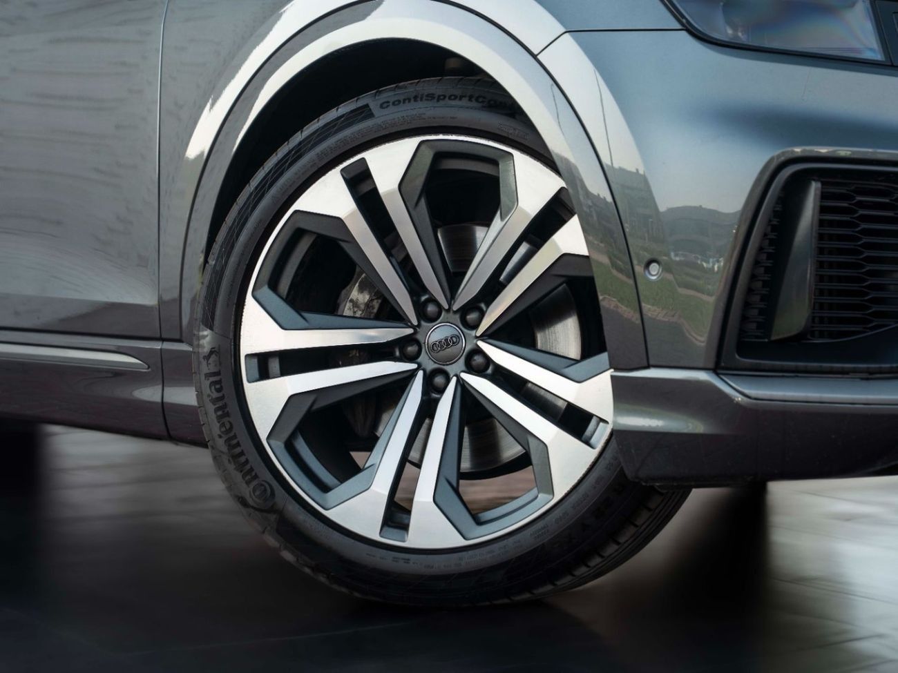 Audi Q8 55 TFSI quattro Luxury 3.0L (340 HP)