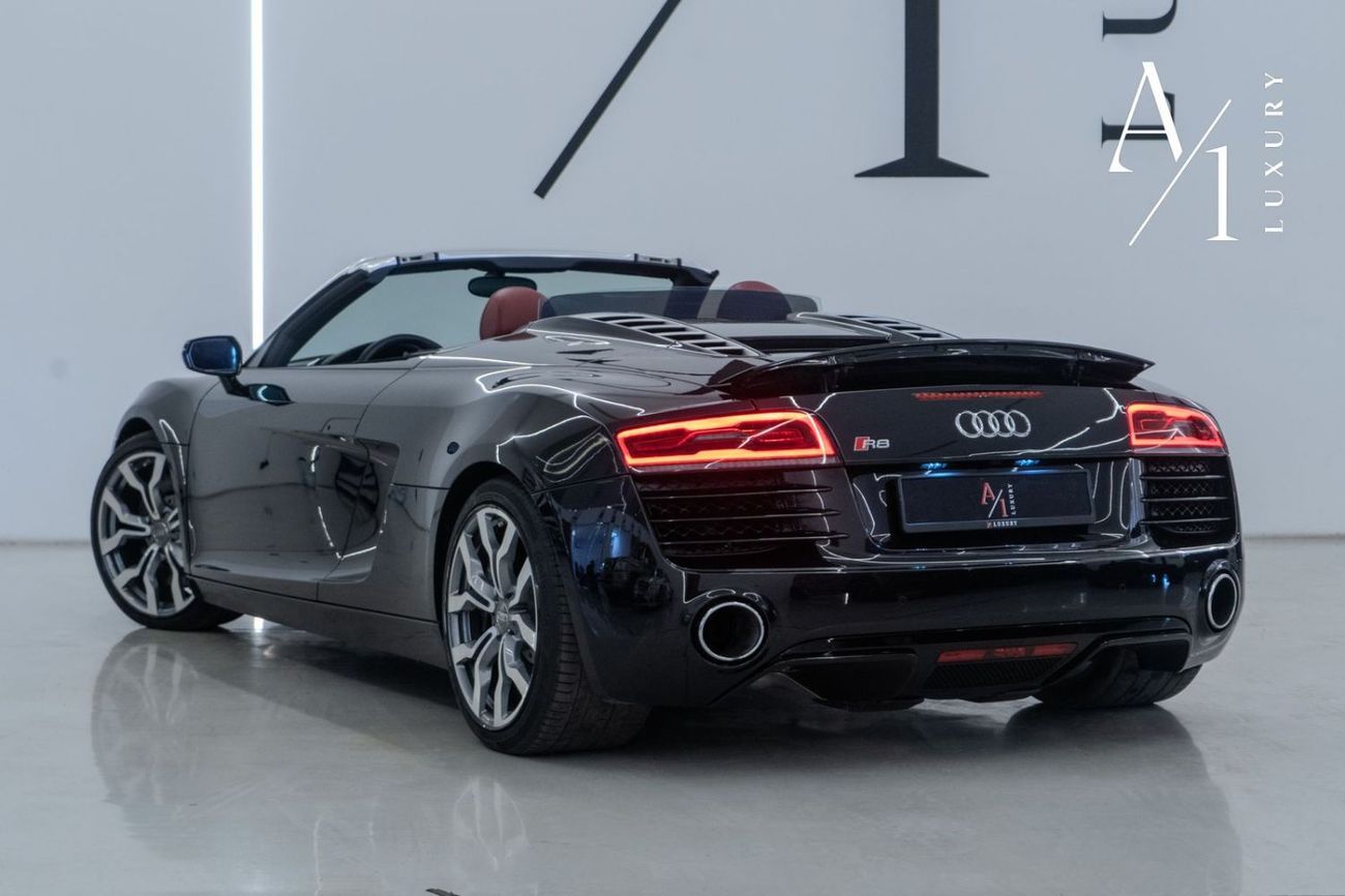 Audi R8 Spyder FSI 4.2L (430 HP) 2014 Audi R8 Quattro Spyder V8, Service History, Very Low Kms, Carbon Fiber