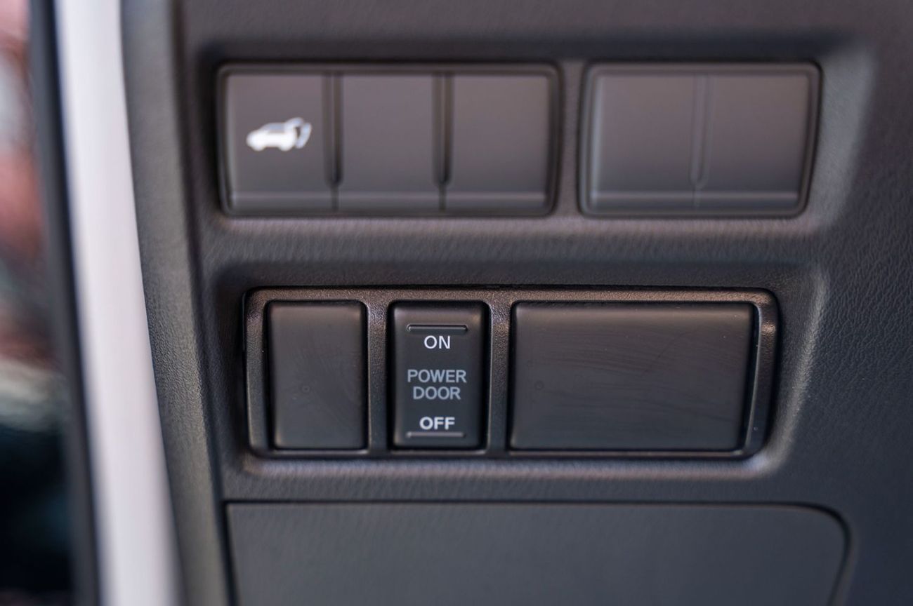 نيسان باترول LE T3 5.6L 2024 Nissan Patrol LE V8 5.6L petrol - Black -orange