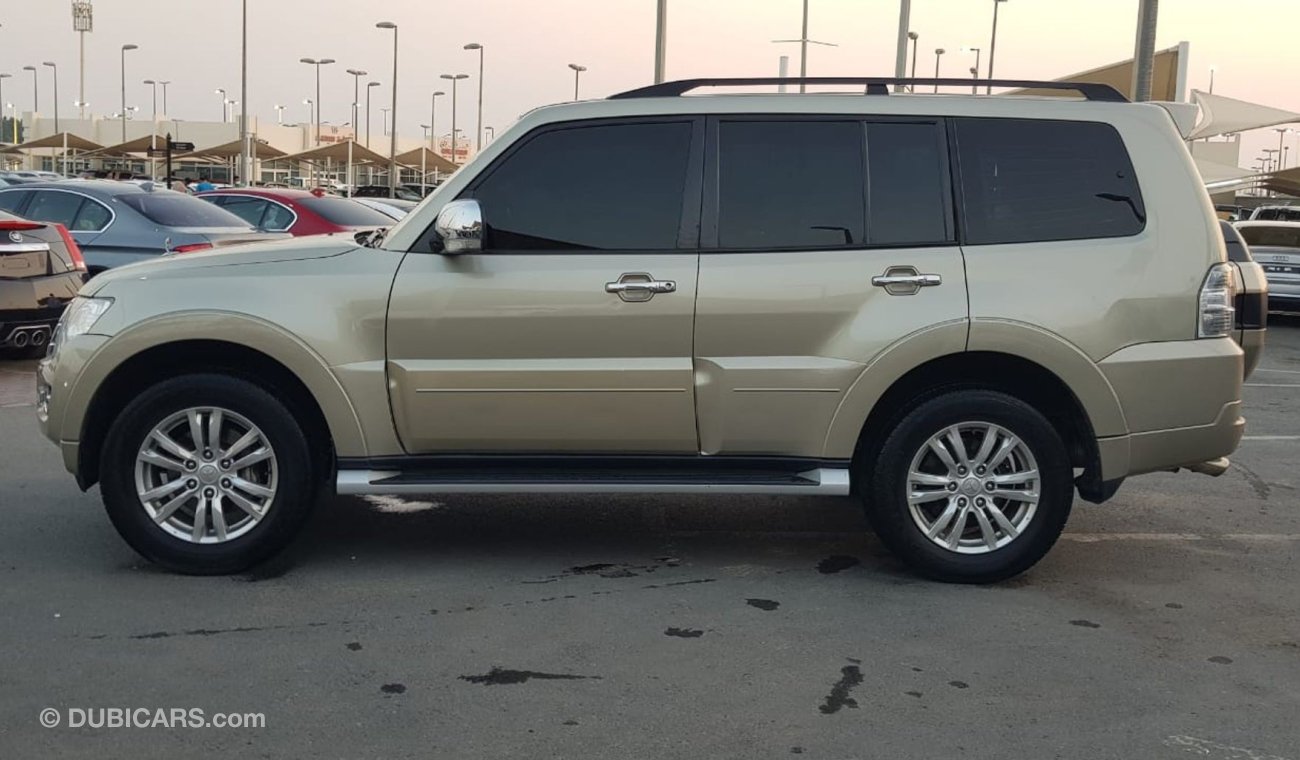 Mitsubishi Pajero Pajero model2017 GCC car prefect condition cruise control full option cruise control excellent sound