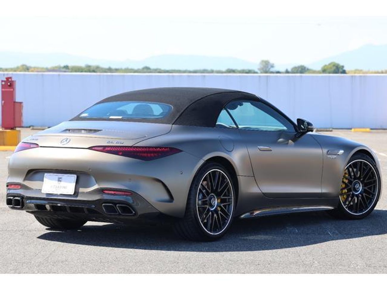 Mercedes-Benz SL 63 AMG Roadster SE Performance