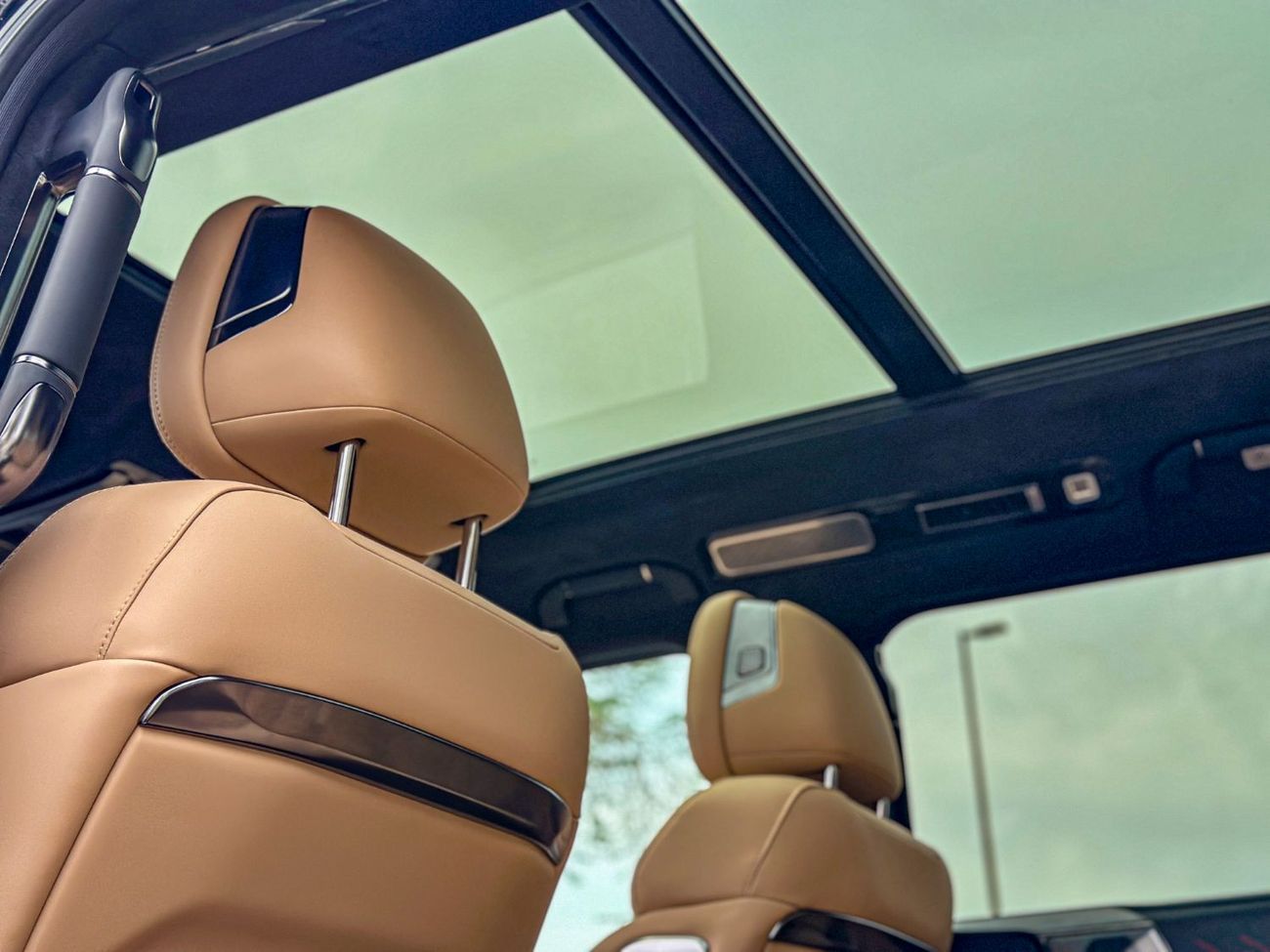 بي واي دي ليوبارد 8 BYD LEOPARD 8 FLAGSHIP / 7 SEATS / 2.0L HYBRID (PLUG-IN) / 939 HP / WARRANTY (10 YEARS)