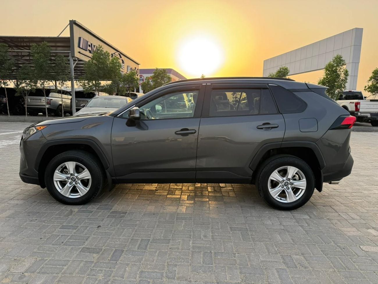 Toyota RAV4 Toyota Rav4 2020 XLE 4X4