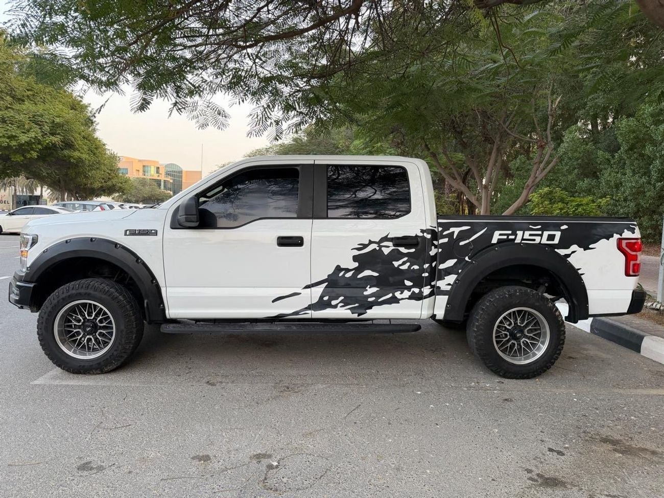 Ford F-150 XL 5.0L Double Cab Utility