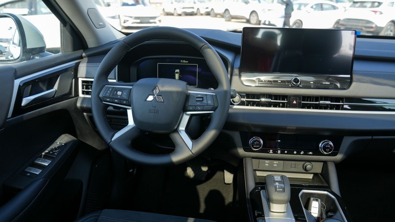 Mitsubishi Outlander Brand New 2026 Mitsubishi Outlander High Line (G06) 2.5L | 7-Seater SUV | GCC Spec | Export Only