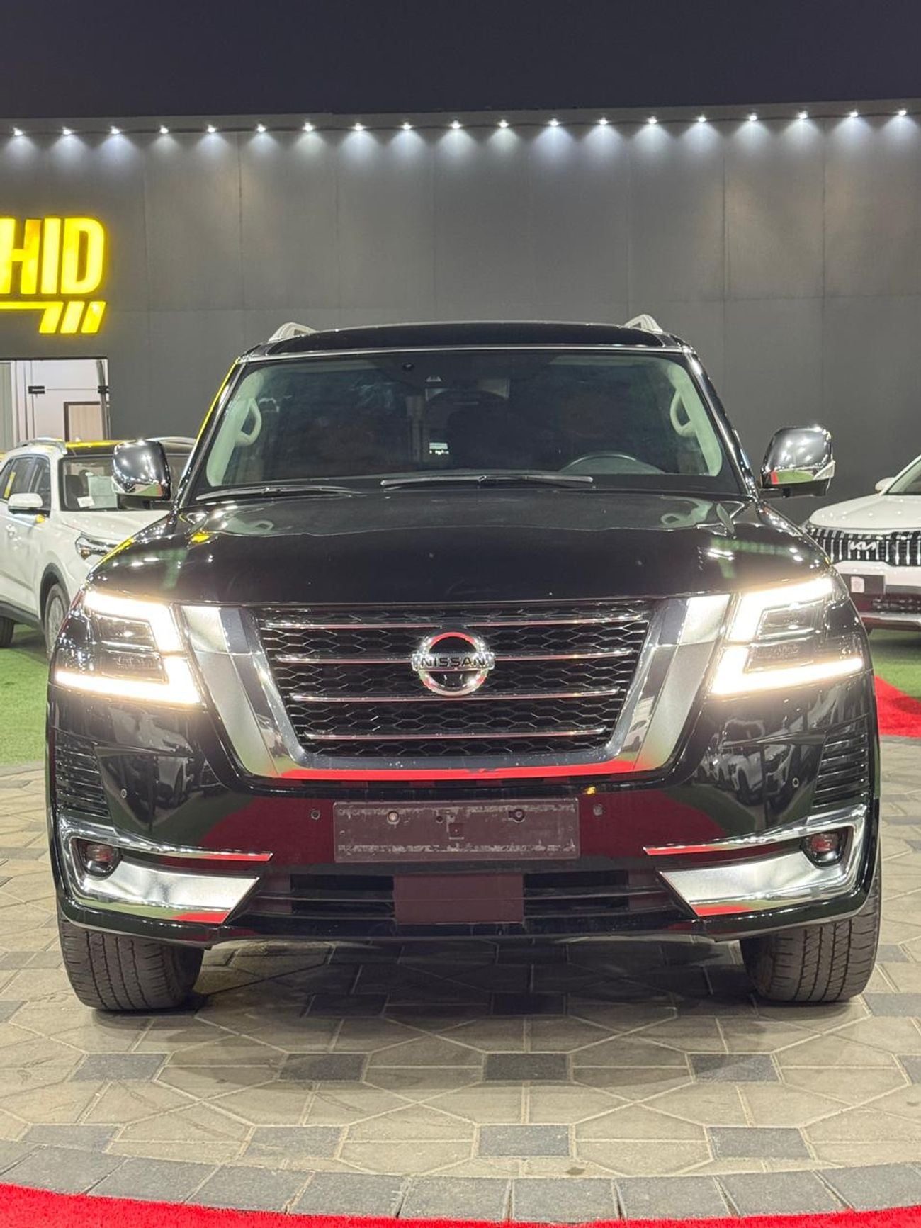 نيسان باترول LE Platinum 5.6L