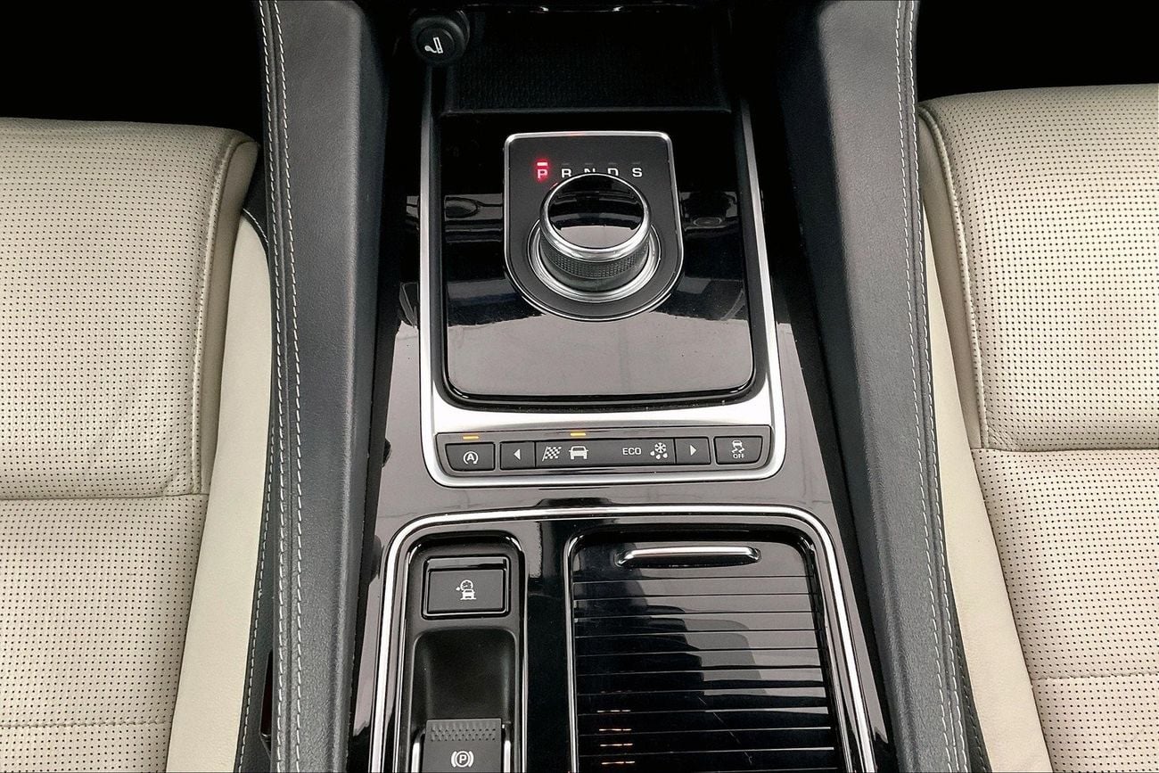 جاكوار F بيس R-Sport | عرض العيد الحصري | خالية من أضرار الفيضانات