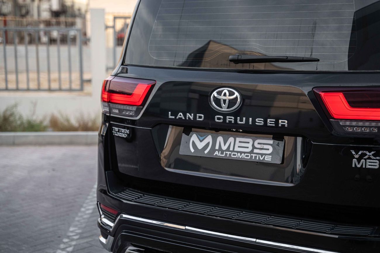 Toyota Land Cruiser 3.3L DIESEL VXR FULL OPTION WITH VIP MBS AUTOBIOGRAPHY 4 SEATER + MASSAGE FUNCTION AND ROOF STAR LIG