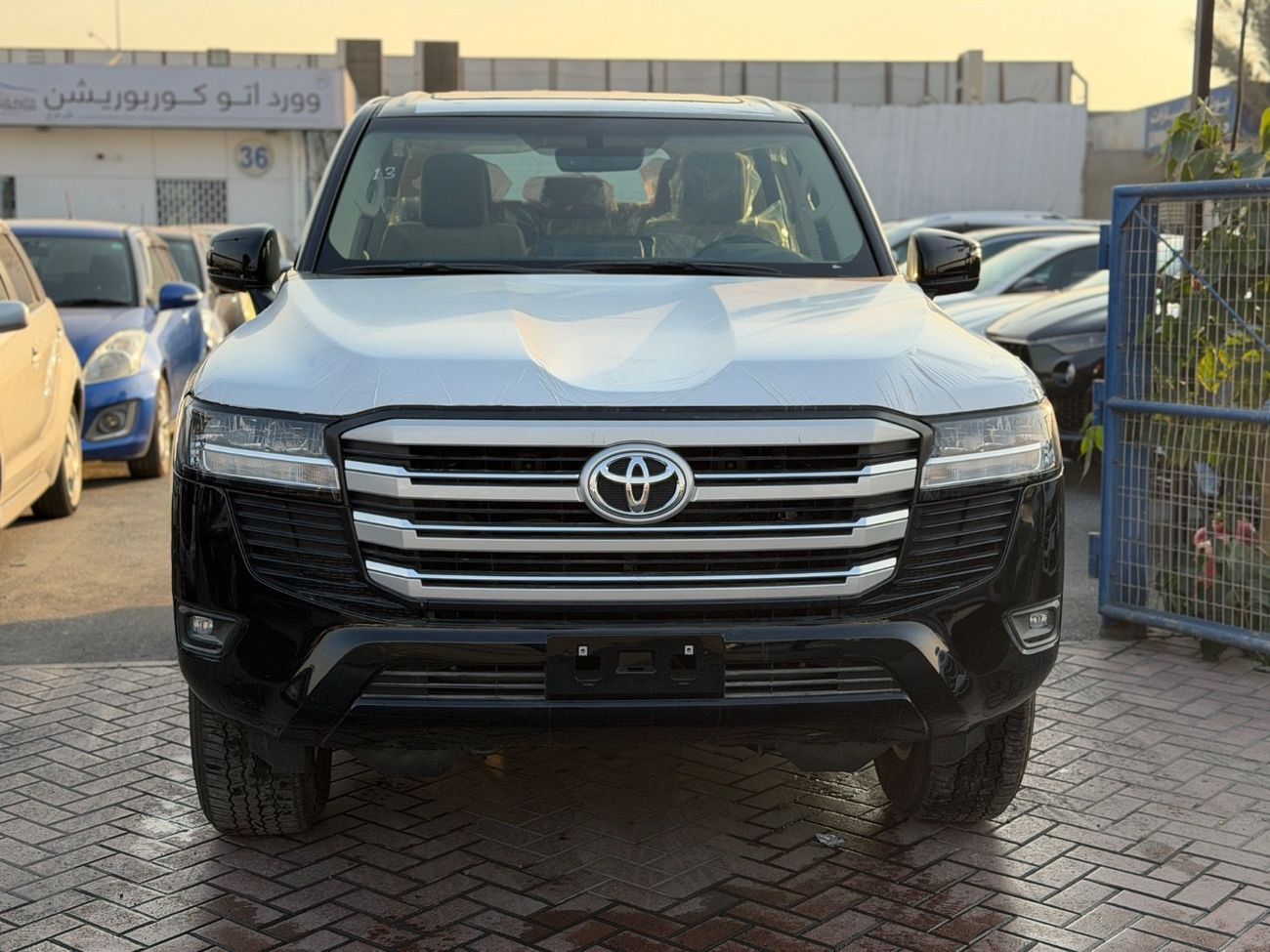 تويوتا لاند كروزر GXR 3.5L