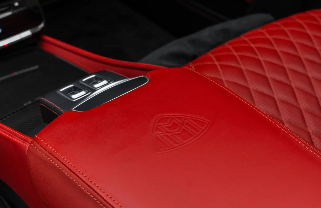 Mercedes Maybach G 650 6.0 L V-12 Biturbo Engine