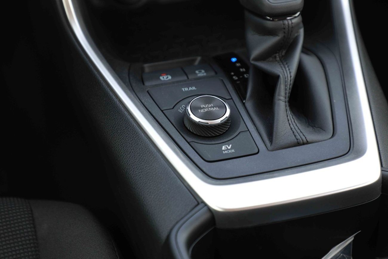 Toyota RAV4 2024 TOYOTA RAV4 2.5 - HYBRID - ATTITUDE BLACK inside BLACK | Export Only