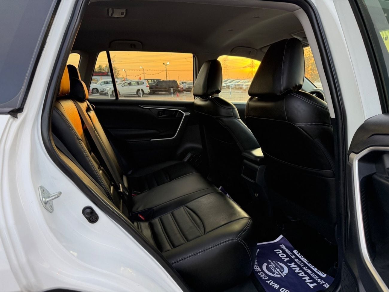 تويوتا راف ٤ LE 2021 AWD LEATHER SEATS 2.5 USA SPEC