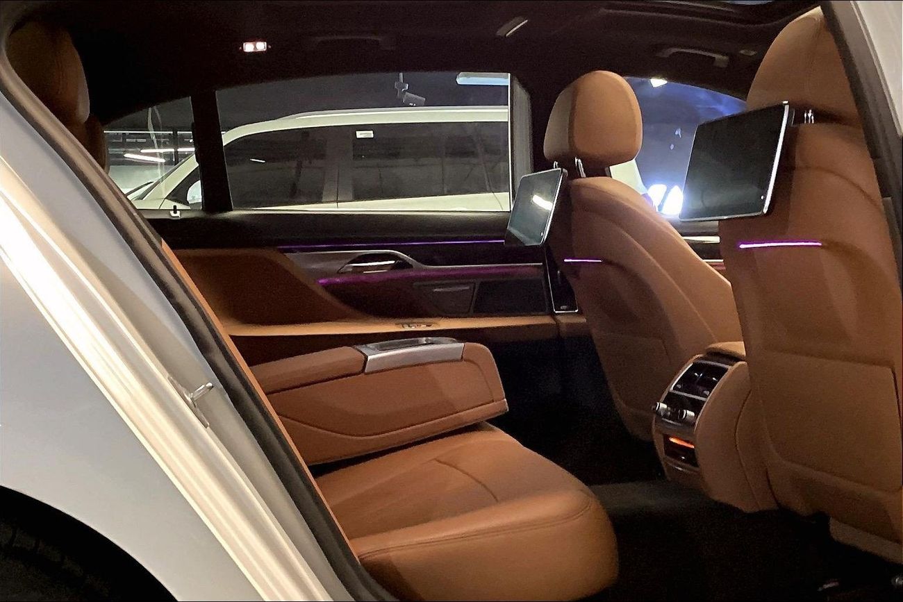 بي أم دبليو 730Li Excellence | شامل الضمان | 0 ﺪﻔﻋﺓ ﺃﻮﻟﻯ