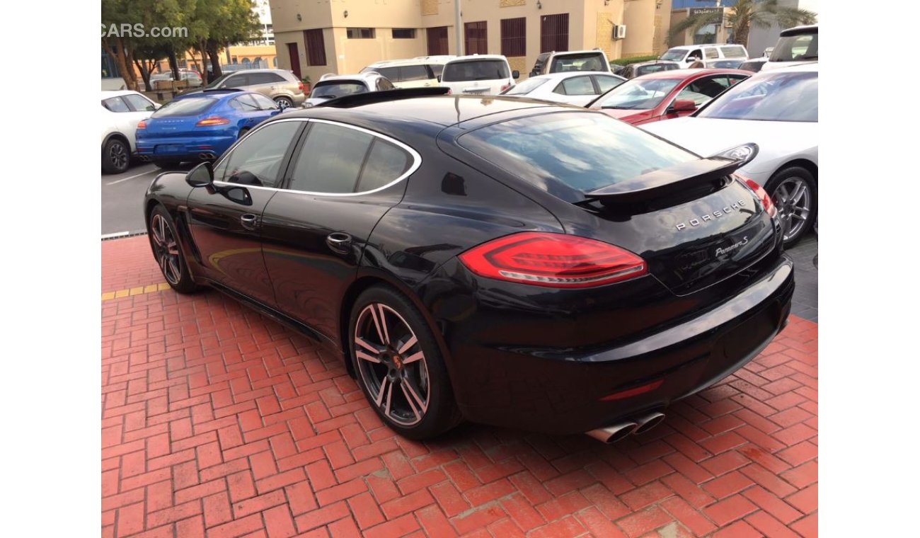 Porsche Panamera S Full Options with 2 years of warranty from porsche