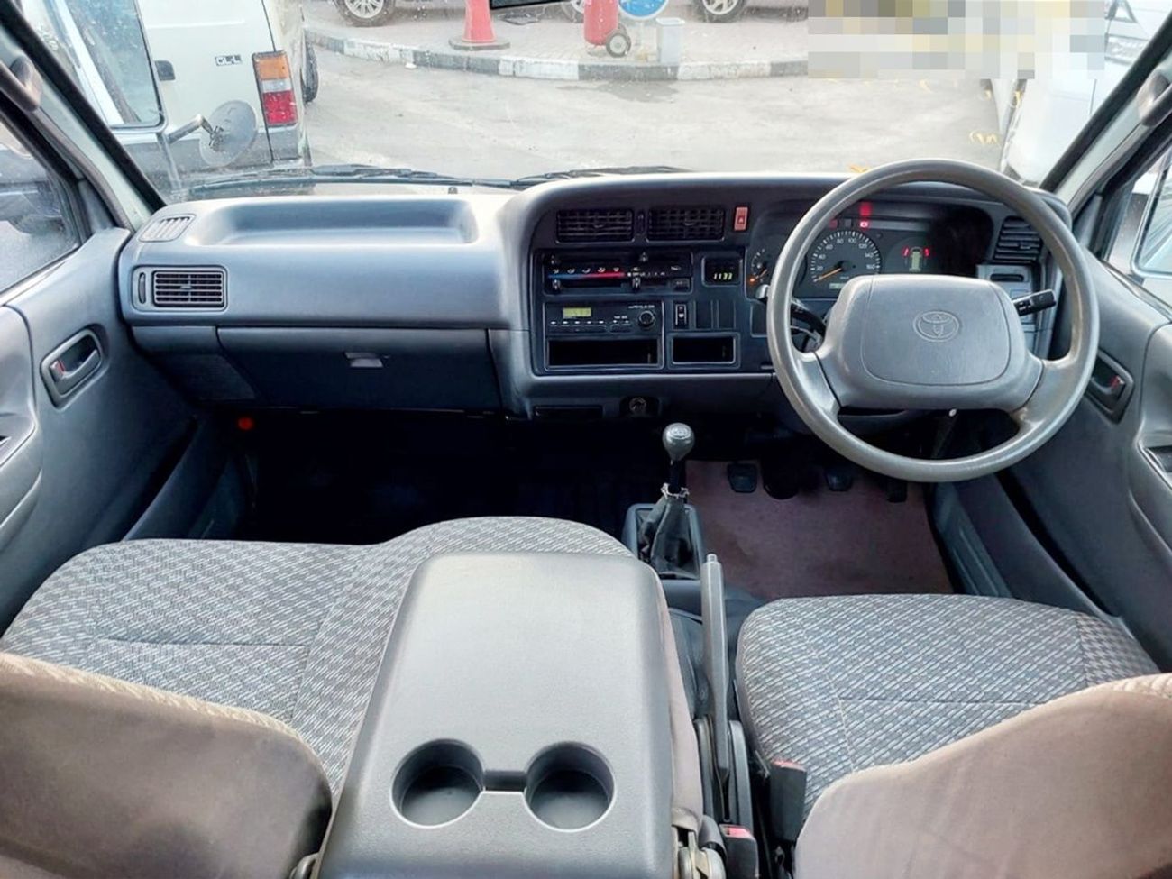 Toyota Hiace TOYOTA HIACE VAN RHD 1999 MODEL 2.0 L PETROL MANUAL(PM52852)