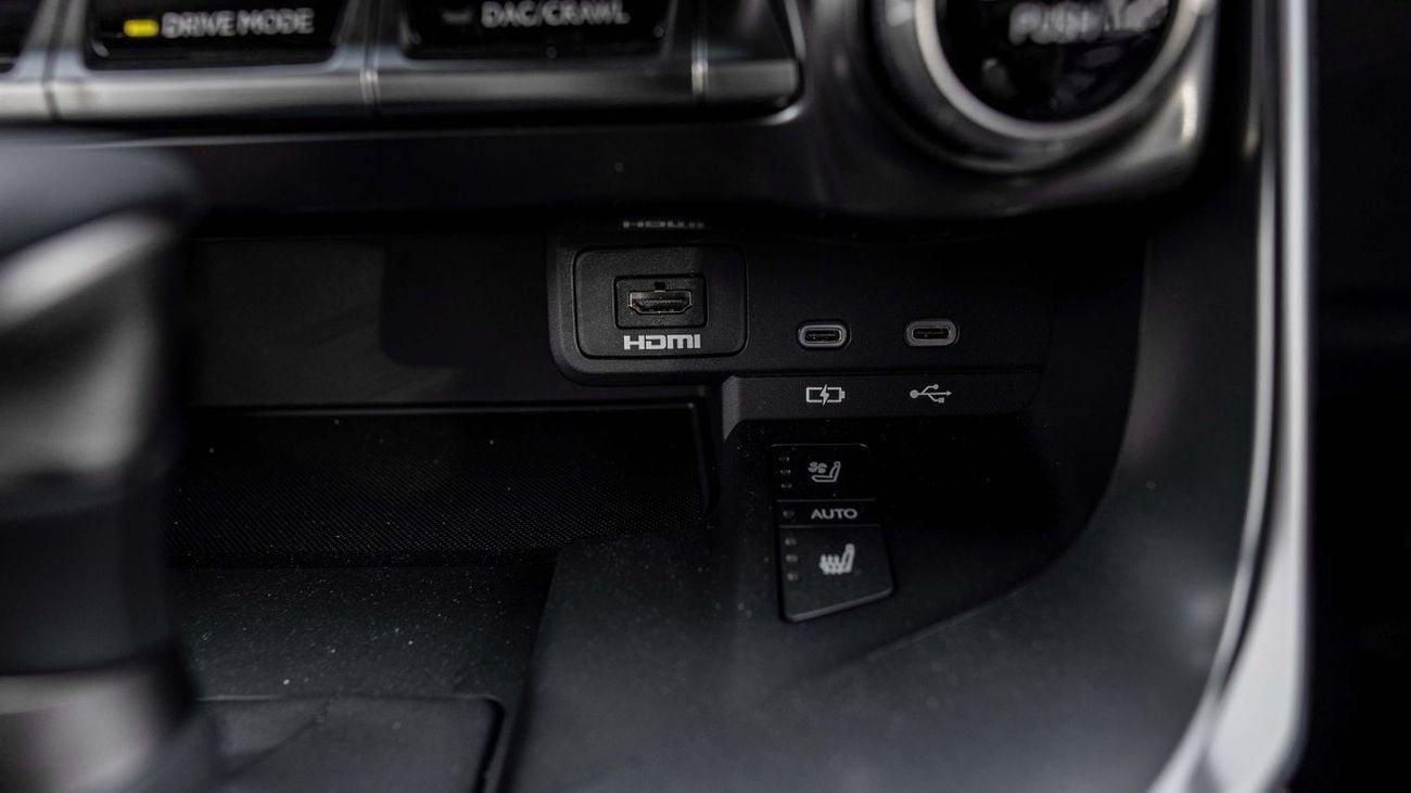 Lexus LX 600 2026 Lexus LX600 Signature 3.5L AT Petrol (Black-Red) Wood Accent