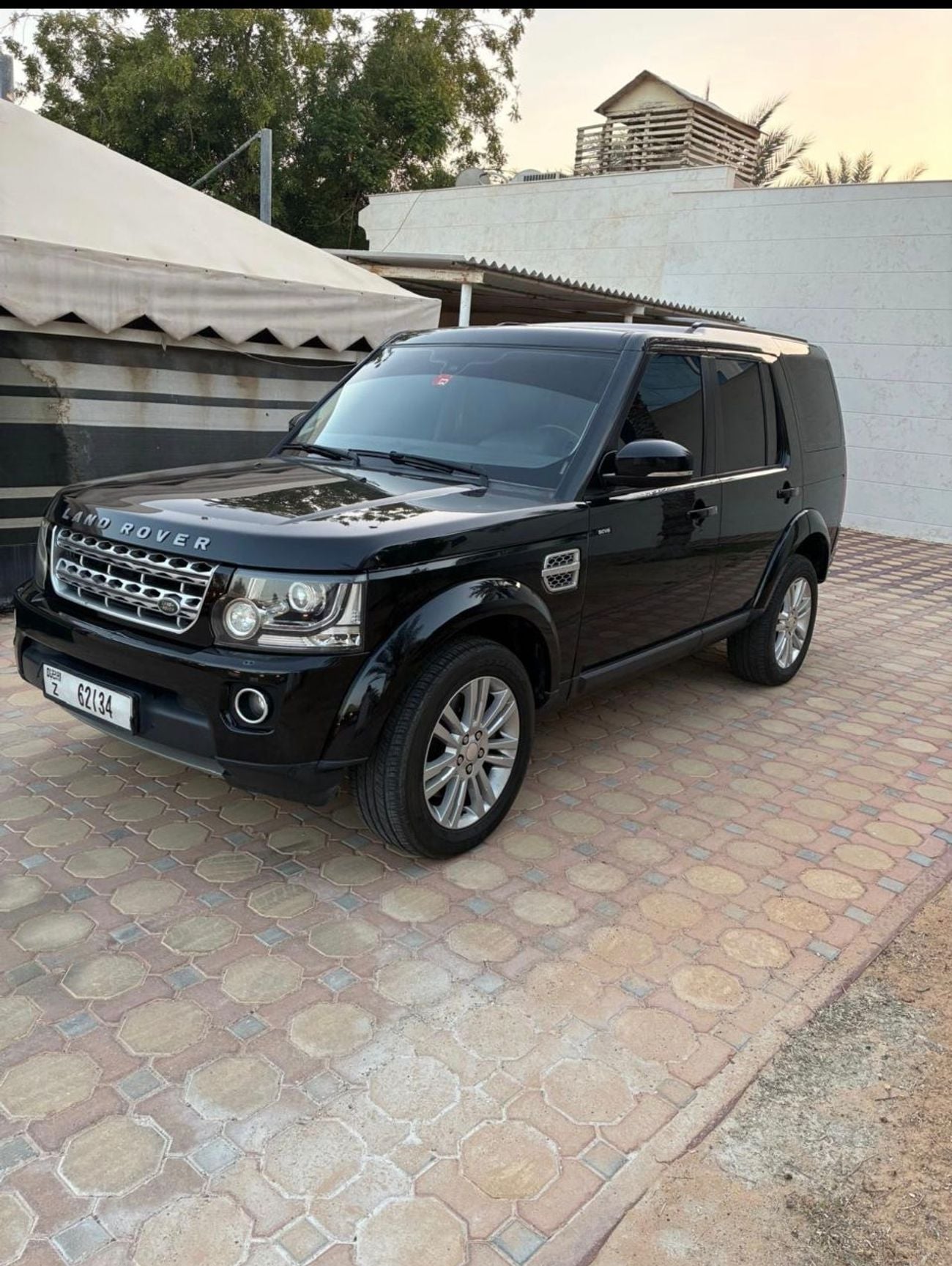 لاند روفر LR4