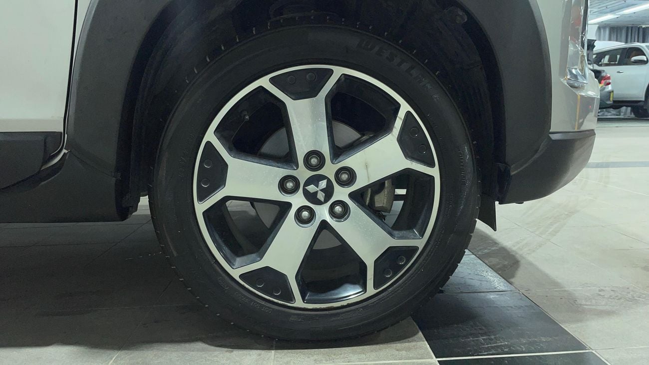 ميتسوبيشي إكسباندر كروس 2023 PREMIUM | AED 796/Month | 0 DP | 30 Day Return | Warranty | Service History