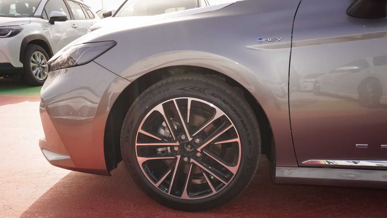 تويوتا كامري Lumiere 2.5L HEV