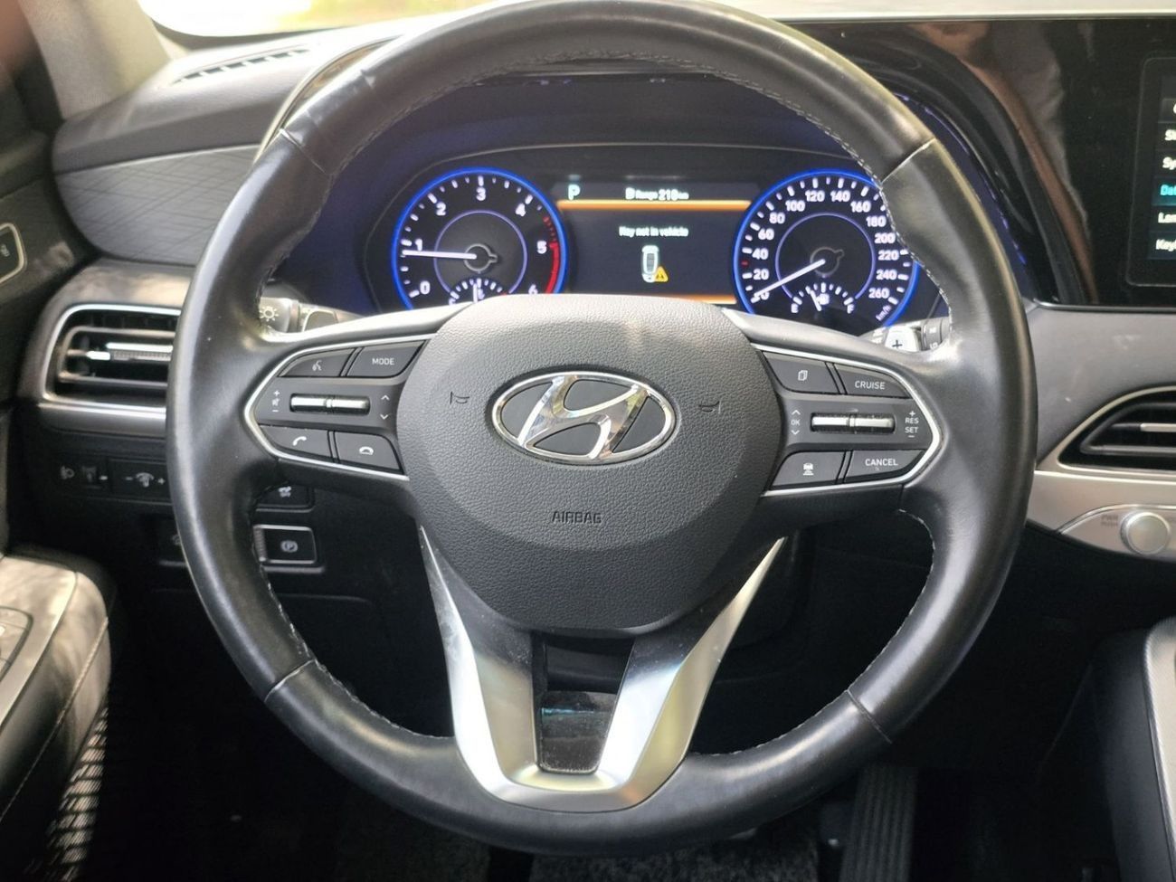 Hyundai Palisade Premium - Nappa 3.8L HYUNDAI PALISADE 2019 DIESEL FULL OPITION // PERFECT CONDITION