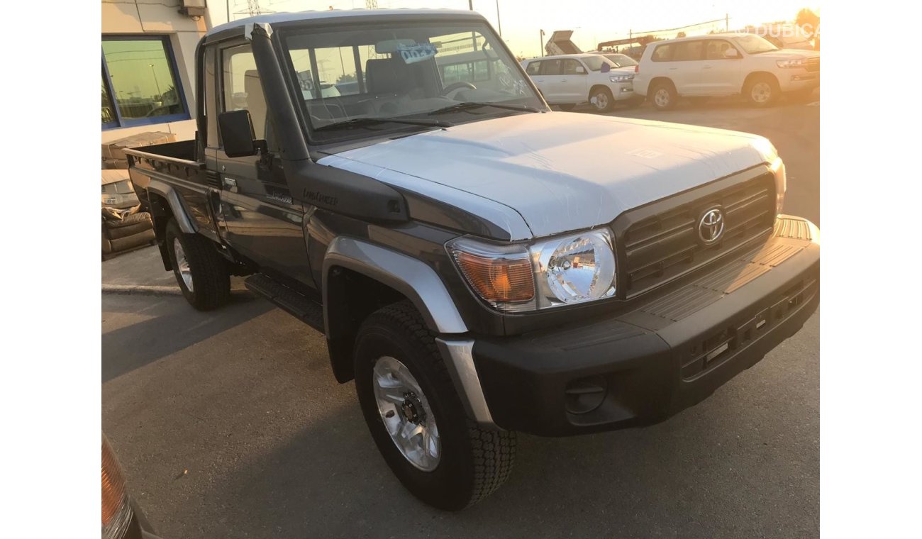 Toyota Land Cruiser Pick Up FULL OPTION