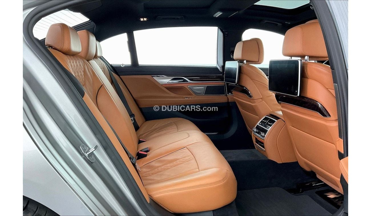 بي أم دبليو 730Li M Sport | سنة ضمان مجانية | نسبة التمويل 1.99% | خالية من أضرار الفيضانات