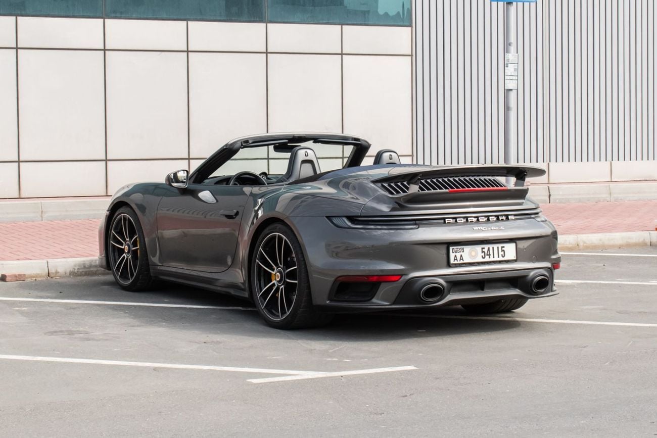 بورش 911 STD Turbo S 3.8L (640 HP) Convertible