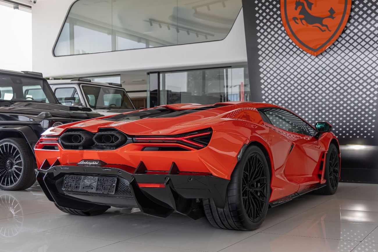 Lamborghini Revuelto 6.5L V12 Hybrid Lamborghini Revuelto 2024 Fully Carbon Fiber