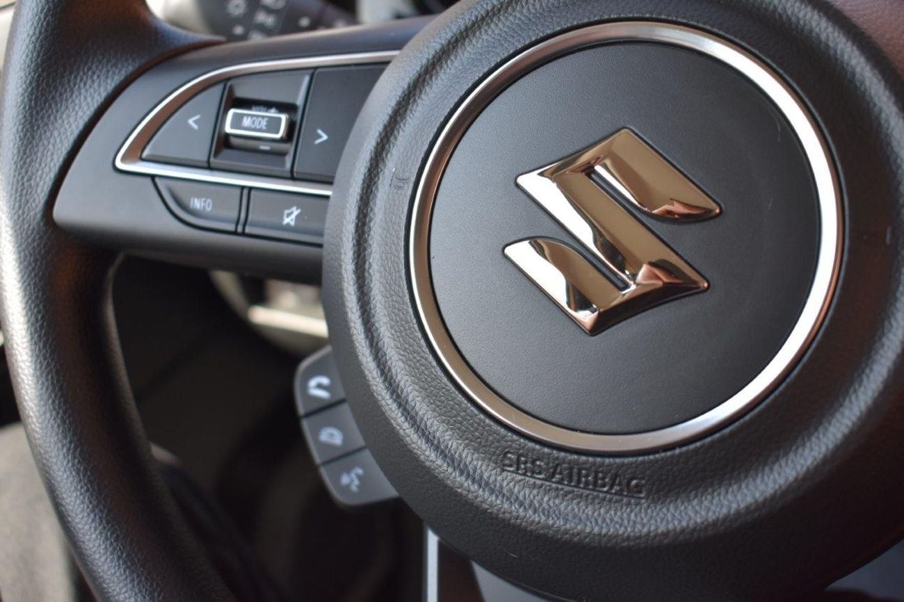 سوزوكي جيمني GL . 1.5L . 4 Cyl . 4-Speed Automatic . Petrol . 4WD . 5 Seats . 3 Door