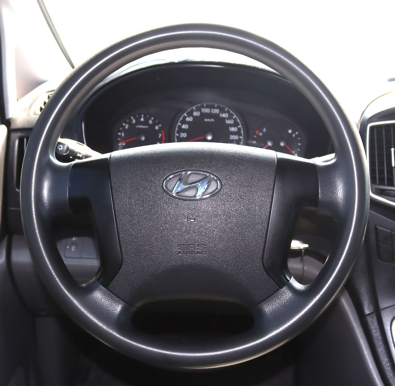 Hyundai H-1 Hyundai H1 - 2019 - GCC - Accident-Free - 2.4L  - (9 Seats) - Excellent Condition