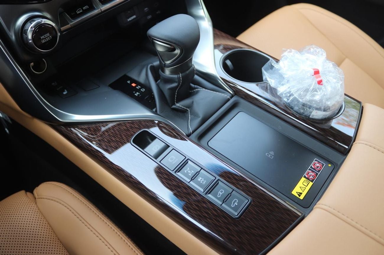لكزس LX 600 SIGNATURE