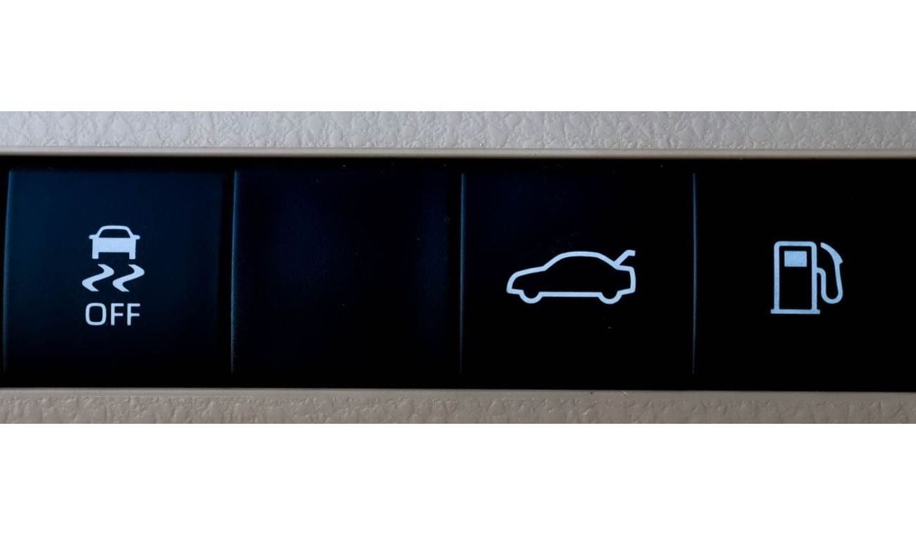 Toyota Camry S 2.5L (181 HP) Toyota Camry 2018 GCC without accidents in excellent condition 1111 P.M