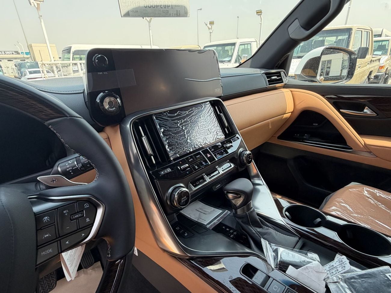 لكزس LX 600 SIGNATURE