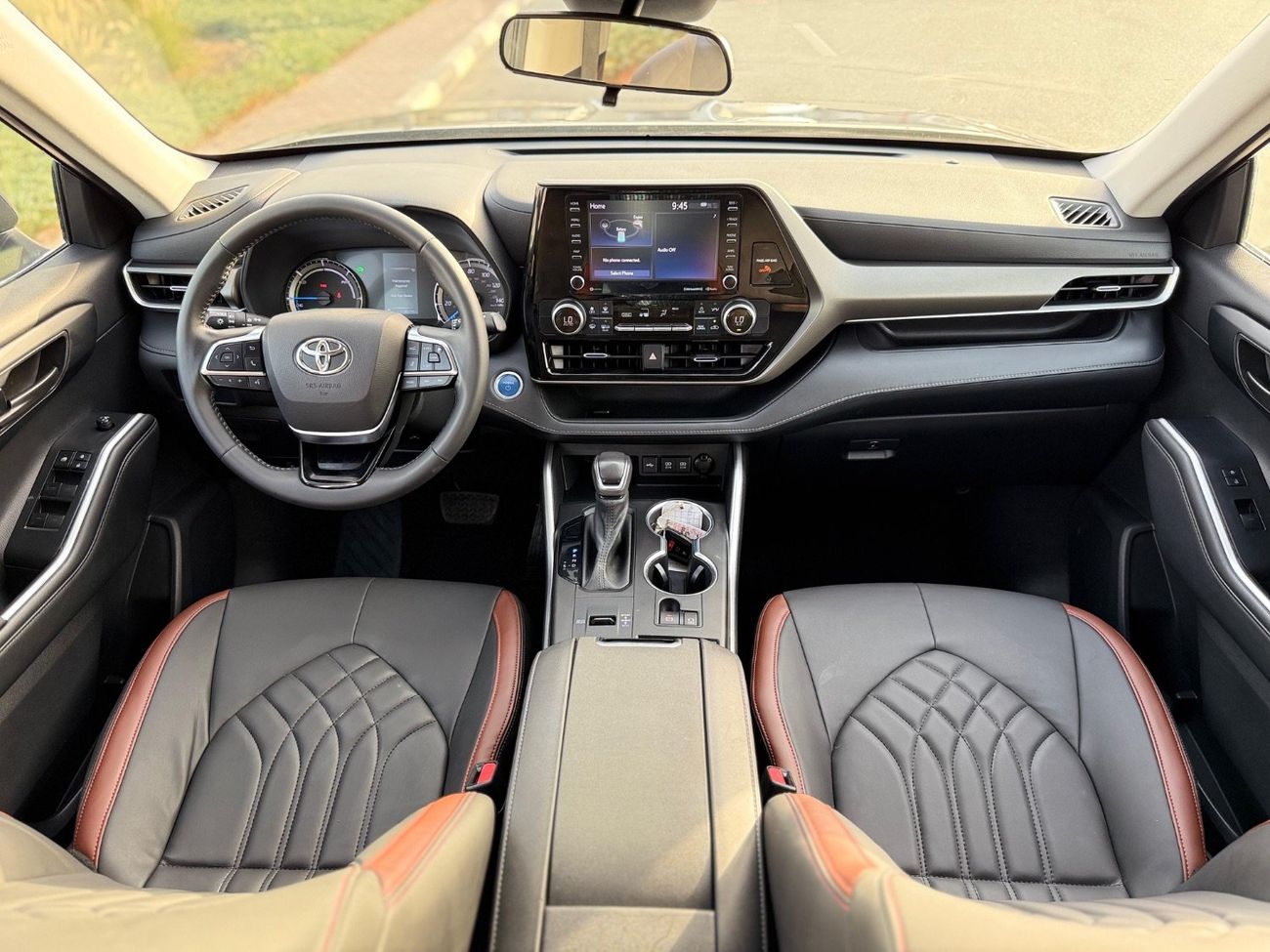 Toyota Highlander AWD Hybrid leather seats Full Option