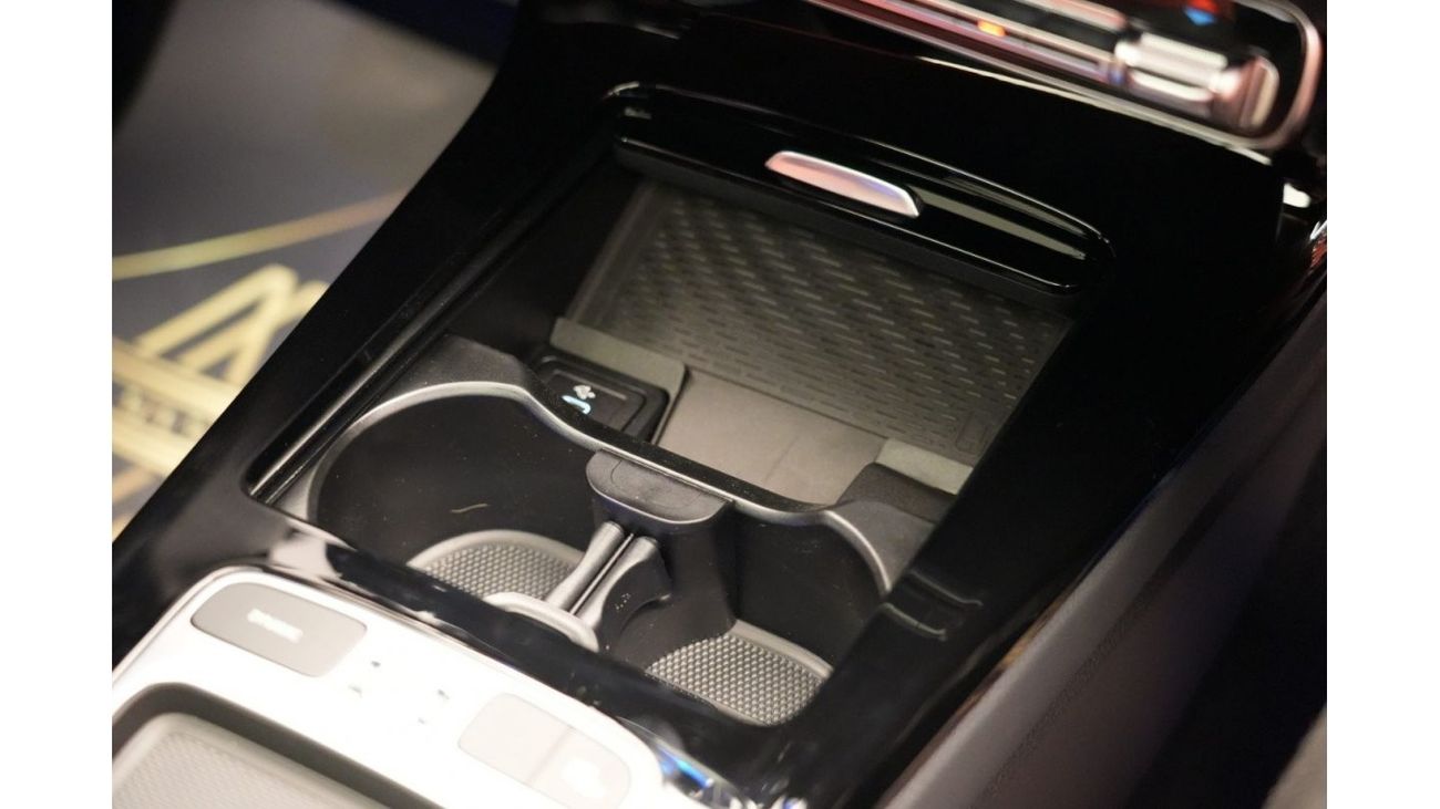 Mercedes-Benz A 200 ✔ AMG Package ✔ Panoramic roof ✔ Self-parking system