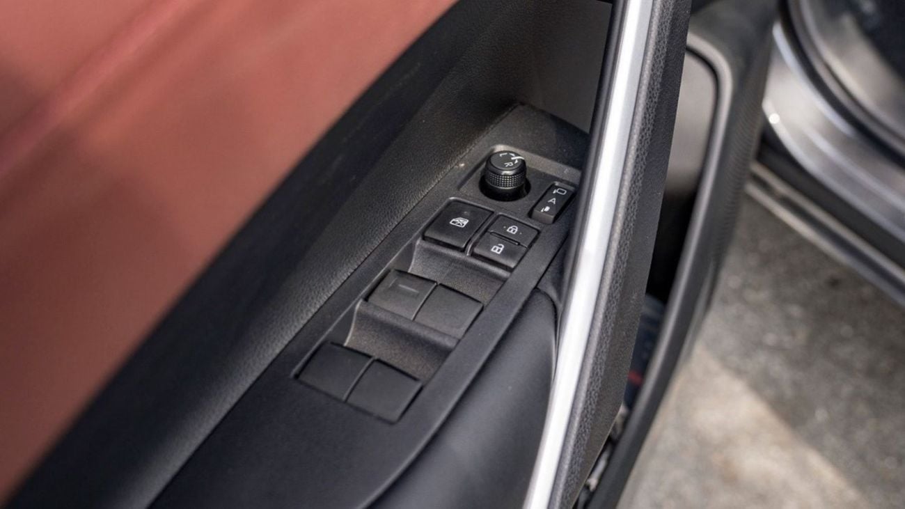 Toyota Corolla TOYOTA COROLLA CROSS 1.8P HEV AT MY2023 – BLACK