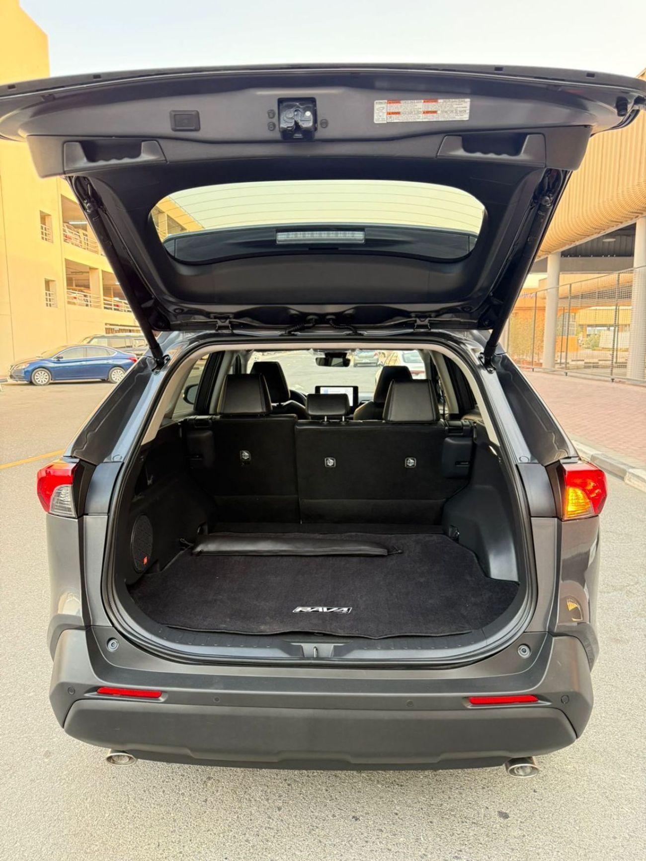 تويوتا راف ٤ TOYOTA RAV4 LIMITED | BIG SCREEN WITH NEW SPEED METAR | FULL OPTION