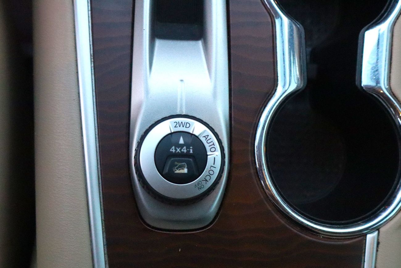 Nissan Pathfinder SL 3.5L (260 HP) 4WD