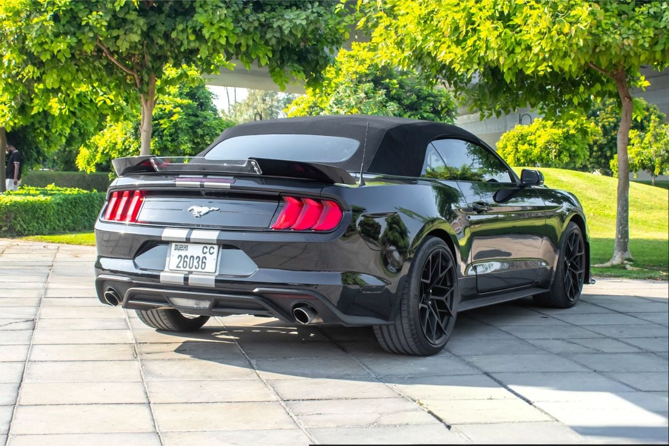 فورد موستانج EcoBoost Premium 2.3L Convertible M/T