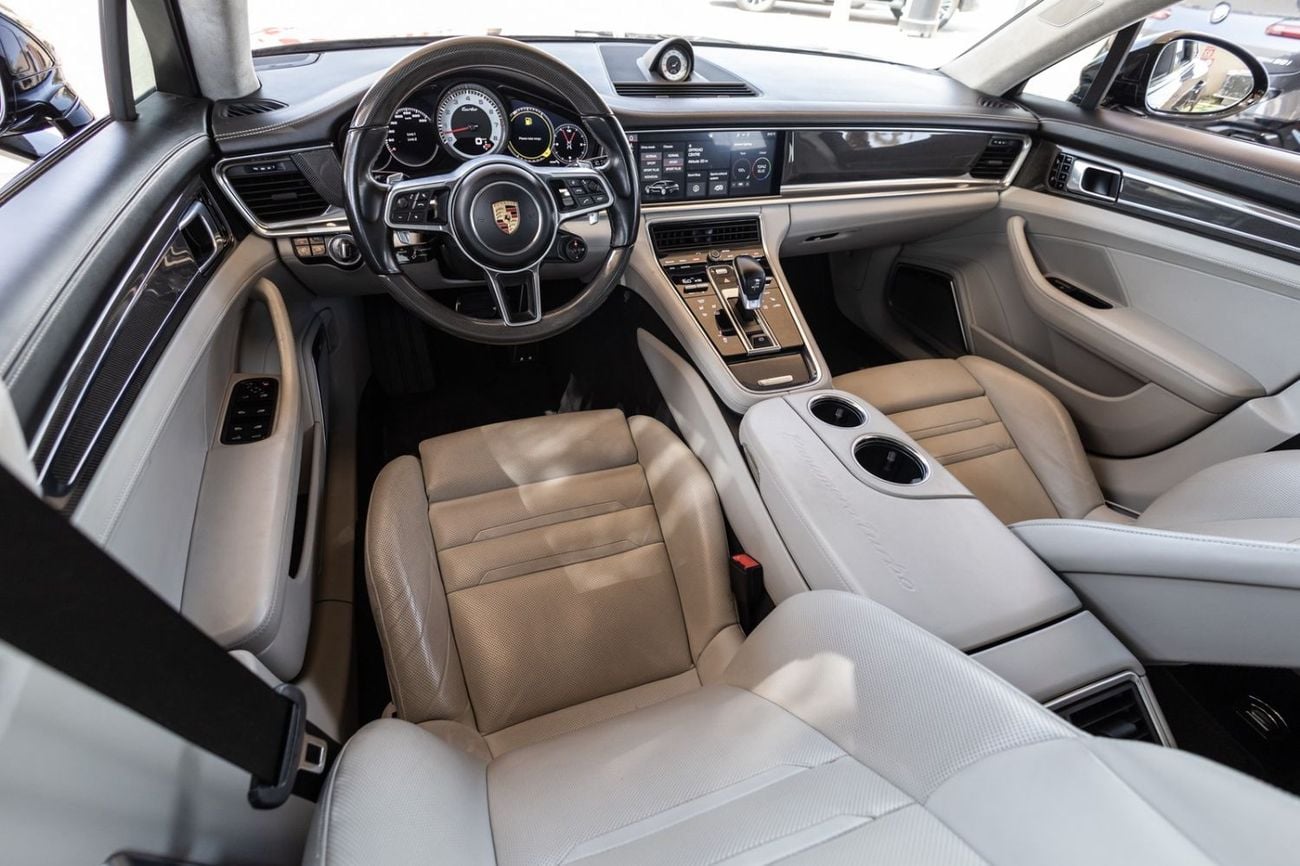 Porsche Panamera Turbo Sport Turismo 4.0L AWD Porsche Panamera Turbo Sport Turismo 2018 GCC | Warranty
