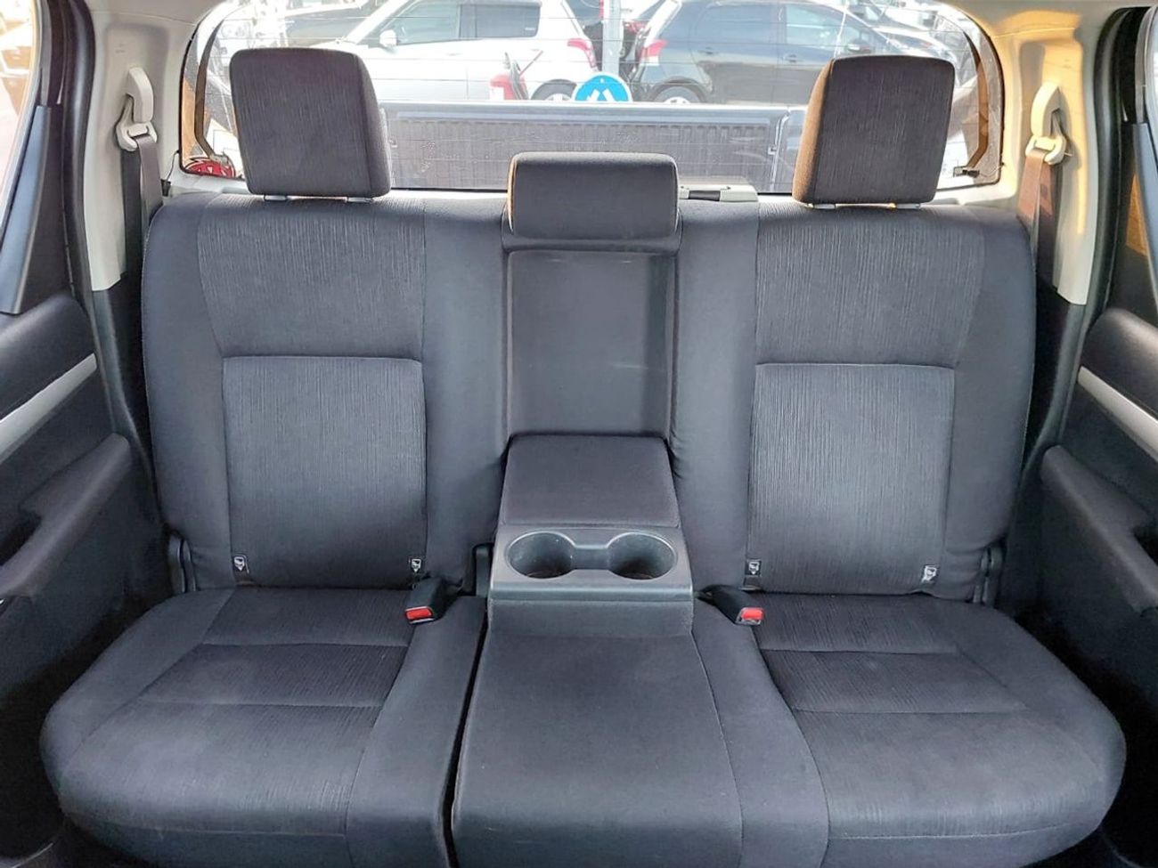 Toyota Hilux TOYOTA HILUX PICKUP RHD 2017 MODEL 2.8 L DIESEL AUTOMATIC(PM94124)