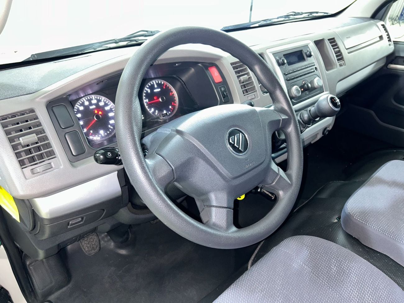 Foton View C Panel Van BJ5039 View CS2 Cargo Van HR MT Diesel / AL TAYER MOTORS / AL QOUZ SHOWROOM