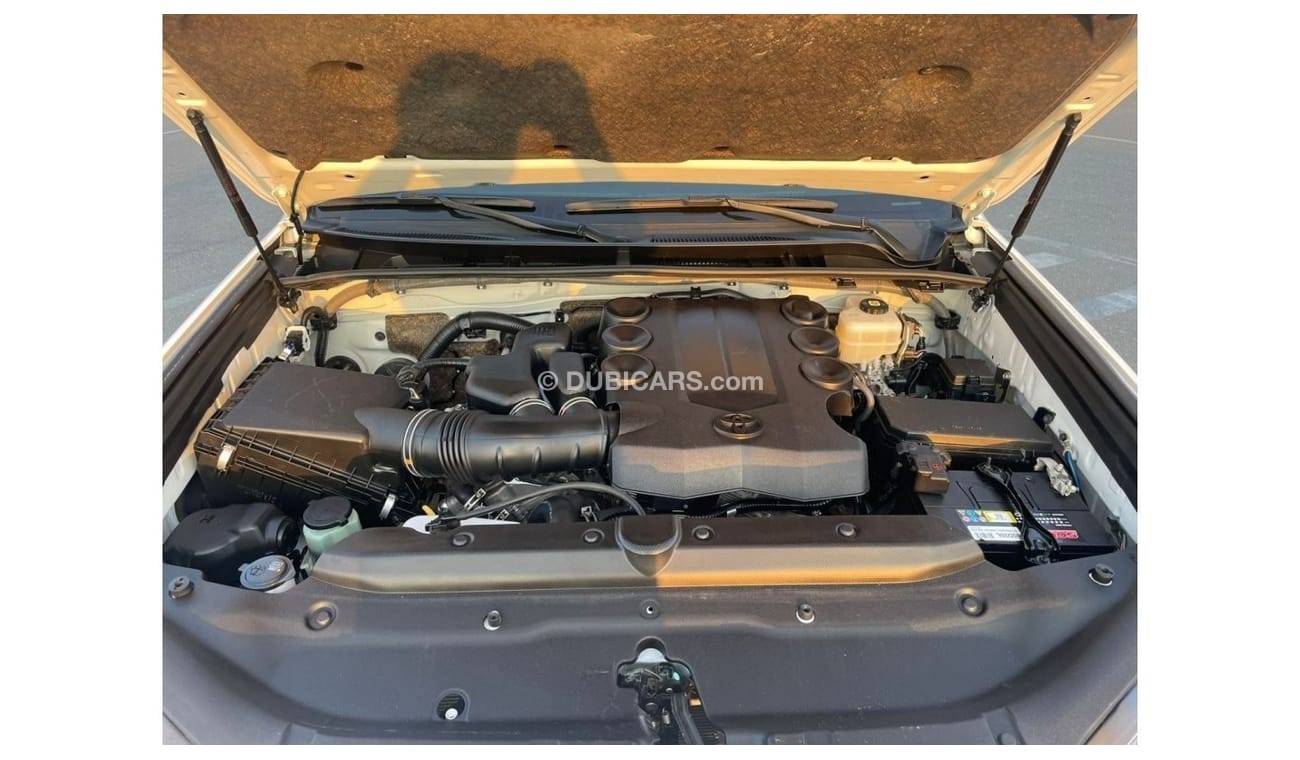 Toyota 4Runner 2022 Toyota 4Runner SR5 Premium 4x4 - - UAE PASS