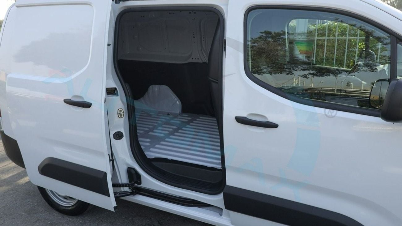 Fiat Doblo (For Export , НА ЭКСПОРТ) L2 Van 1.6L FWD 2025 GCC Без пробега