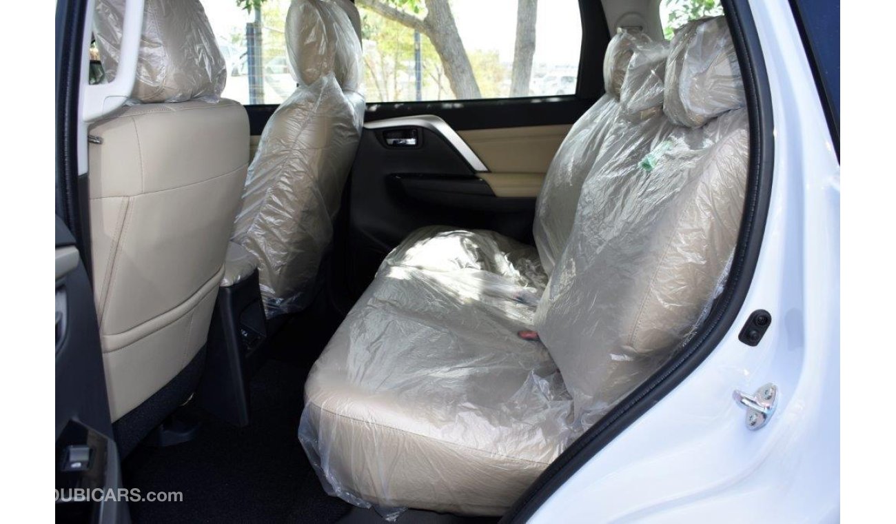 Mitsubishi Montero GLS PREMIUM SPORT 3.0L PETROL 7 SEAT AT