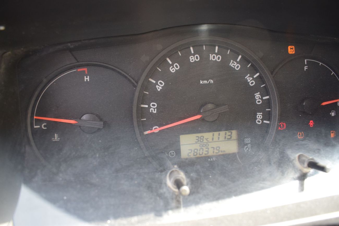 Toyota Hiace GLS -High Roof  Panal Van 2.7L GLS -High Roof  Chiller Van, model:2020.