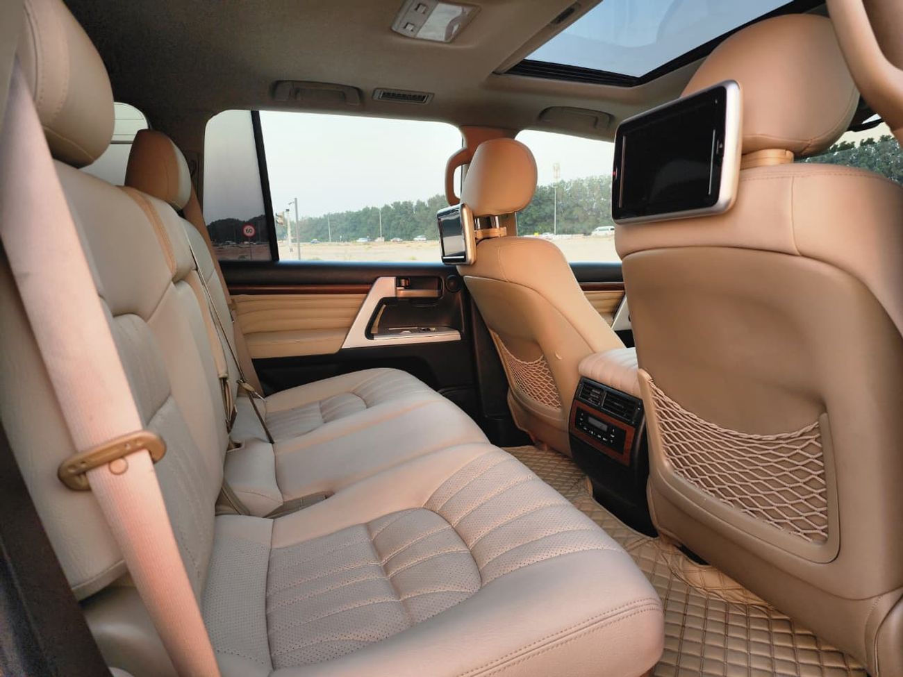 Toyota Land Cruiser VXR MODEL 2010 FULL OPTION  UPGRADE 2021